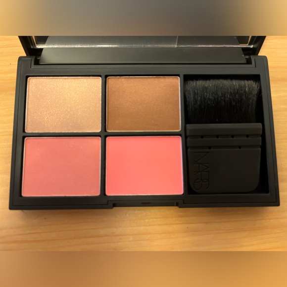 NARS: Blame It On NARS Cheek Palette🎨 - Picture 8 of 9